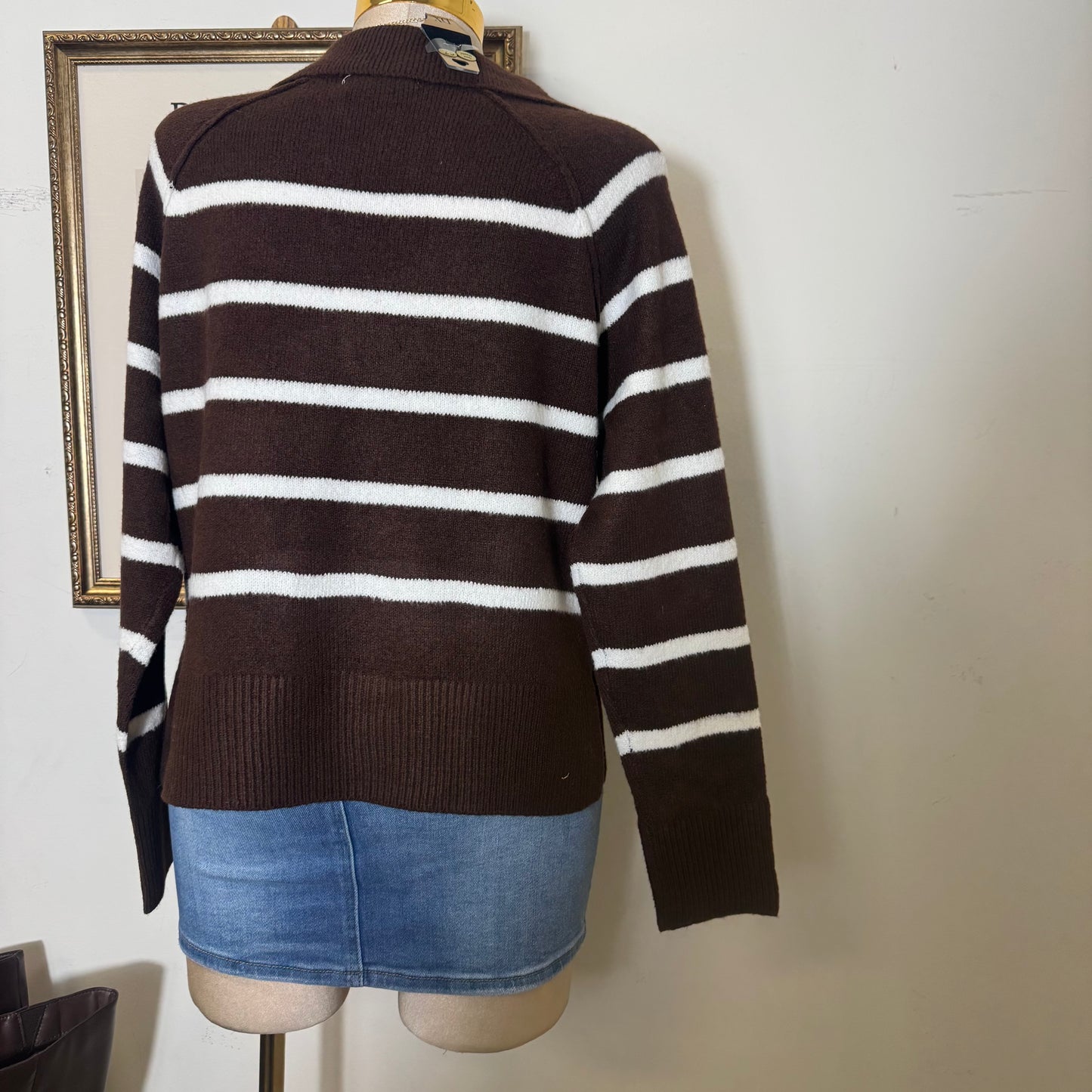 V Neck Stripe Polo Sweater-Brown