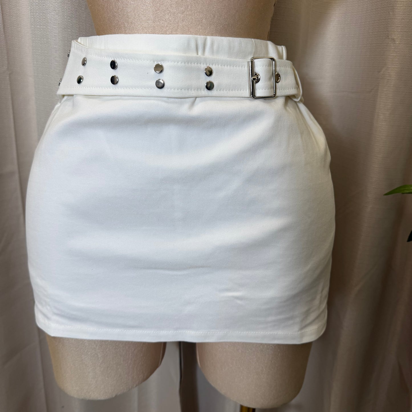 Belted Stretchy Skort-white