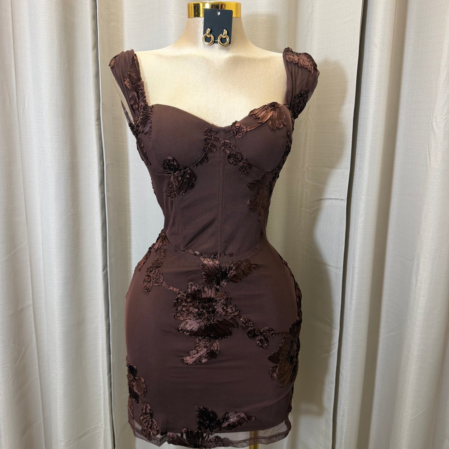 Romantic Off-Shoulder Floral Mesh Dress-Brown