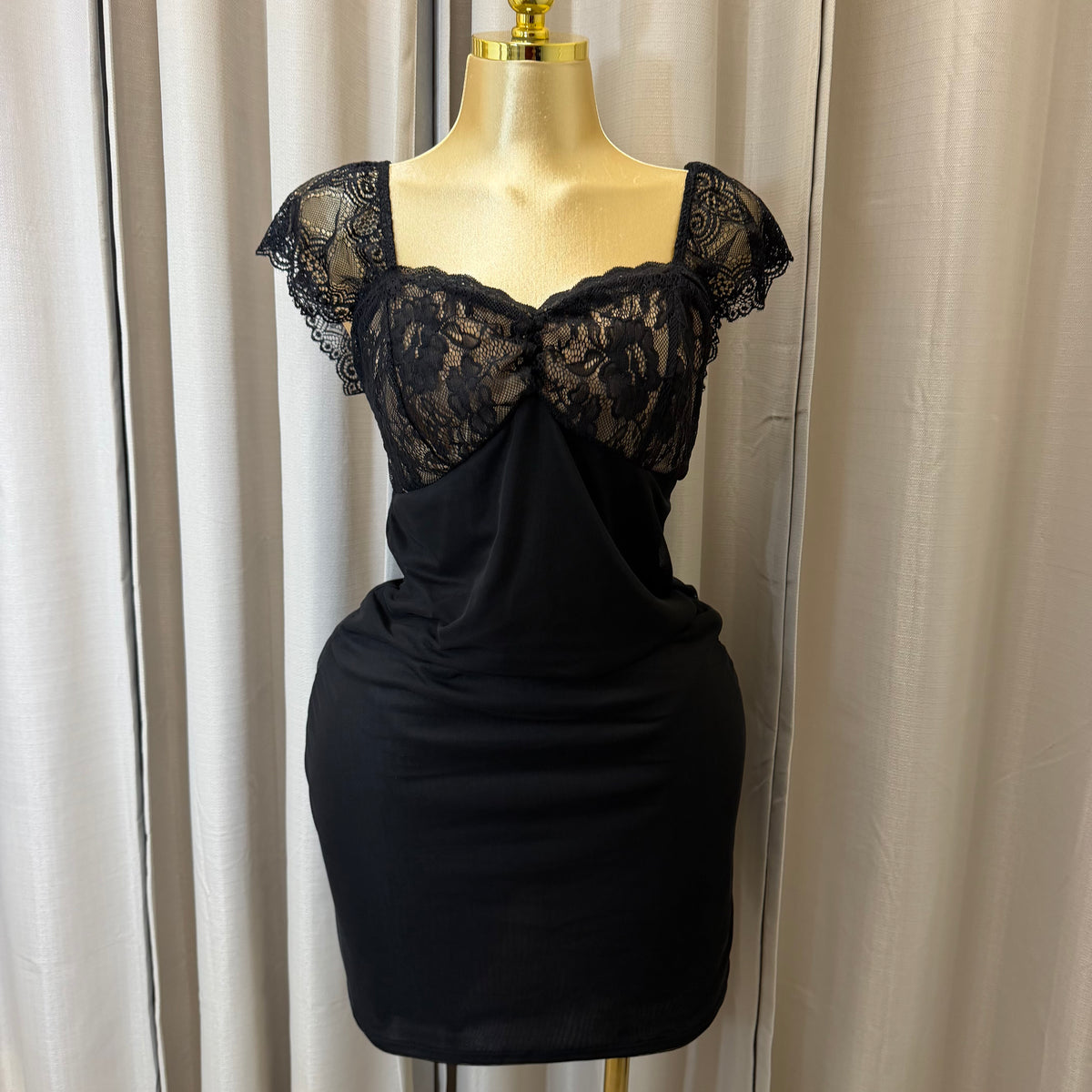 PL-Short Sleeve Lace Mini Dress-Black