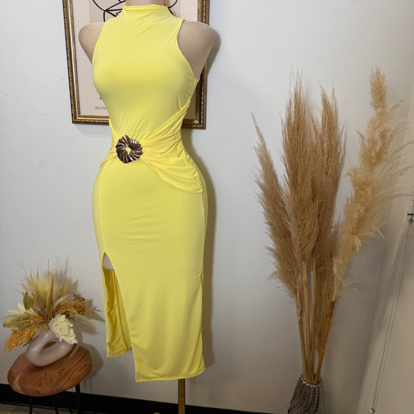 Sleeveless Front trim Midi Dress-Yellow