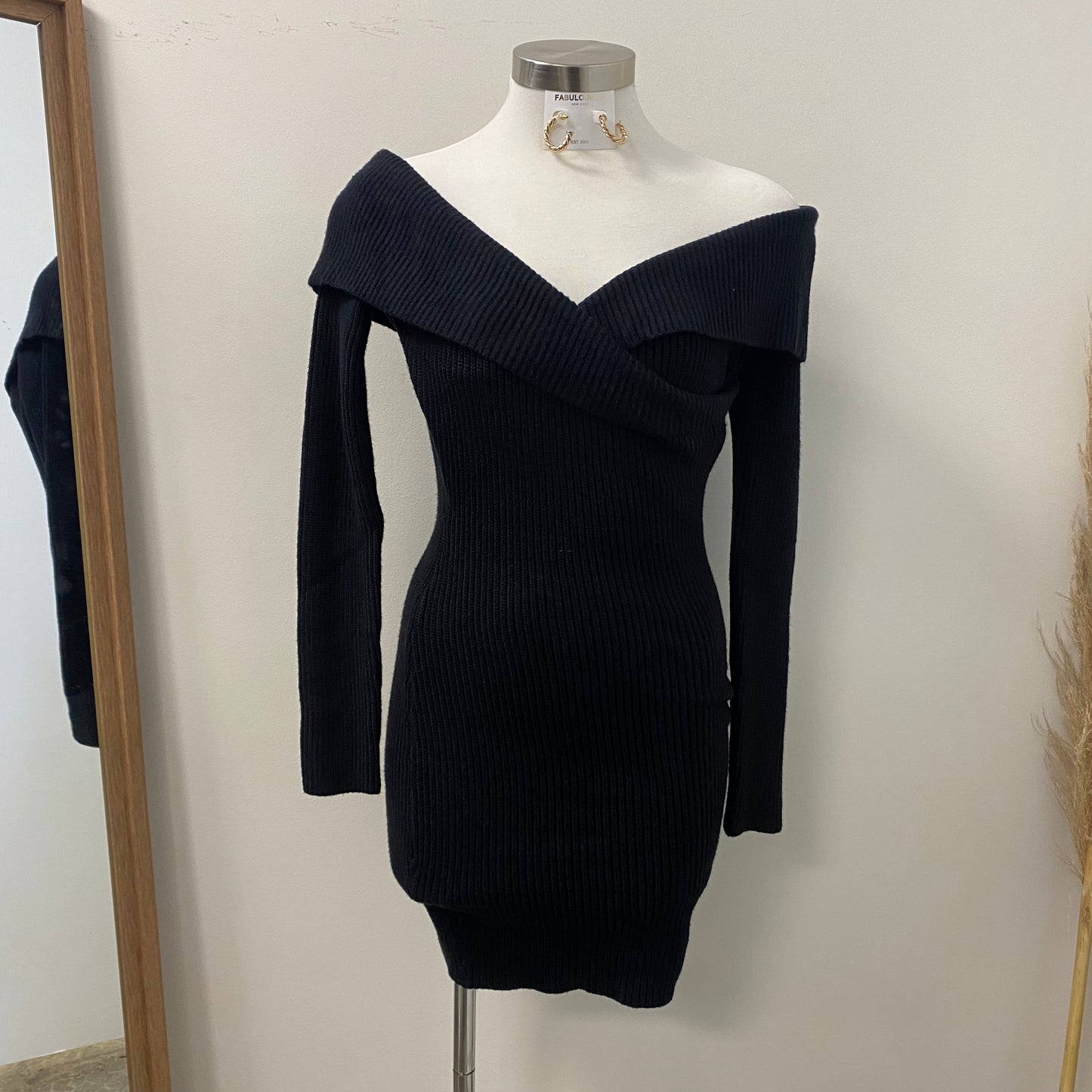 Dinaly Sweater dress- Black