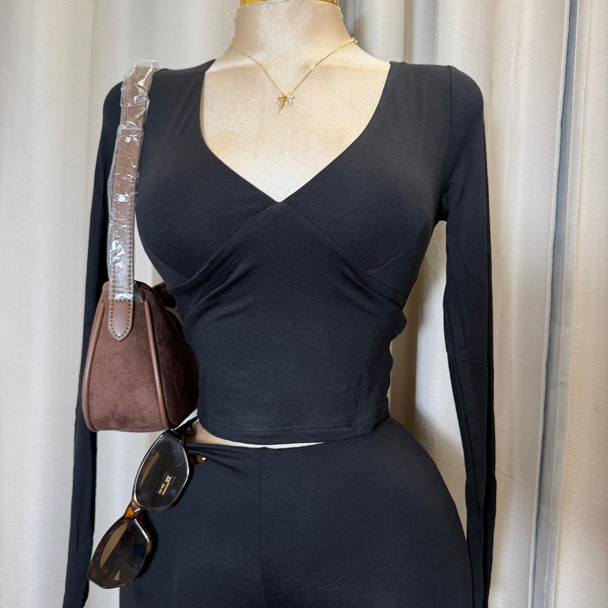Deep Vneck Long Sleeve Crop Top with Seamed Bust Detail-Black