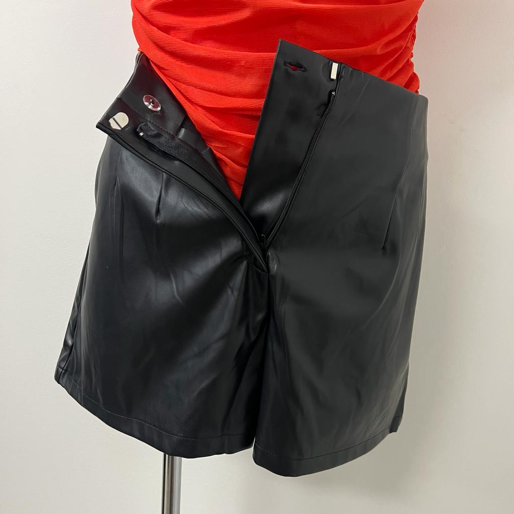 Janna Leather Short PL-Black