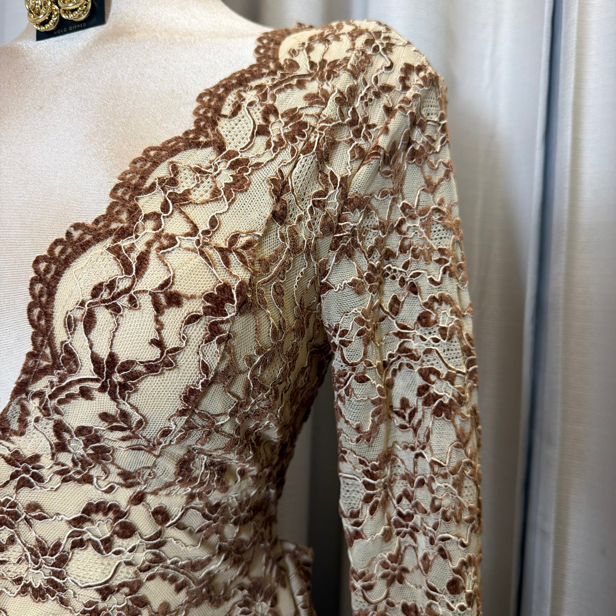 Lace Scallop Long Sleeve Bodycon Mini Dress-brown with Taupe