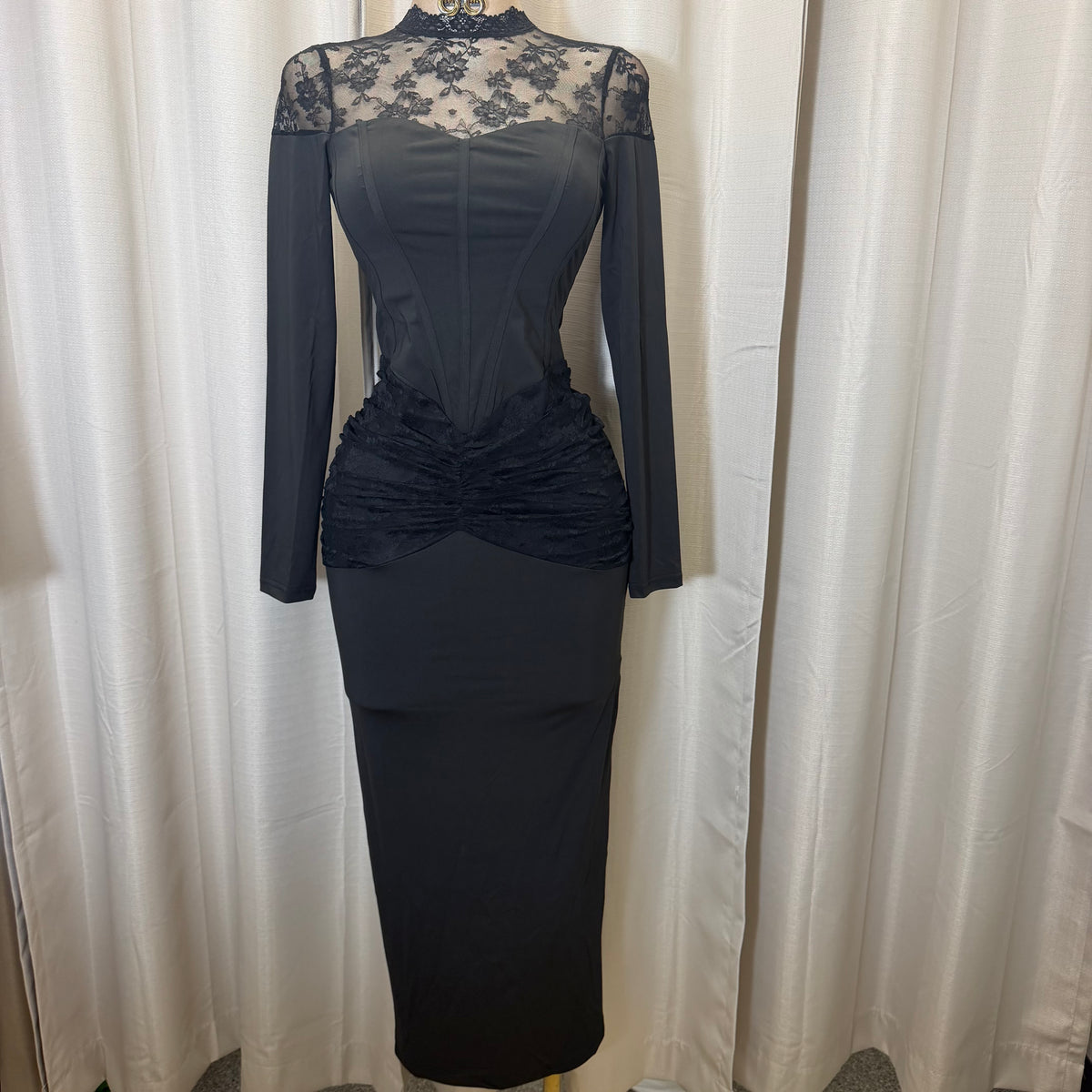 Lace Detail Long sleeve Corset Maxi Dress-Black