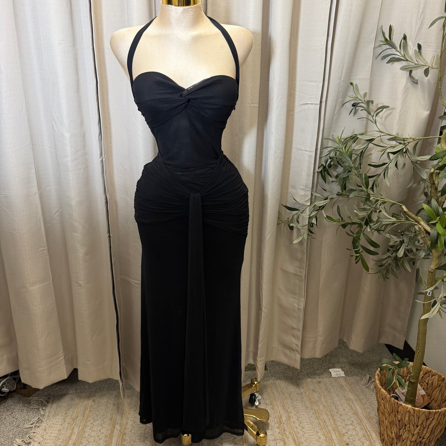 HALTER TWIST FRONT DRAPED MAXI DRESS-Black