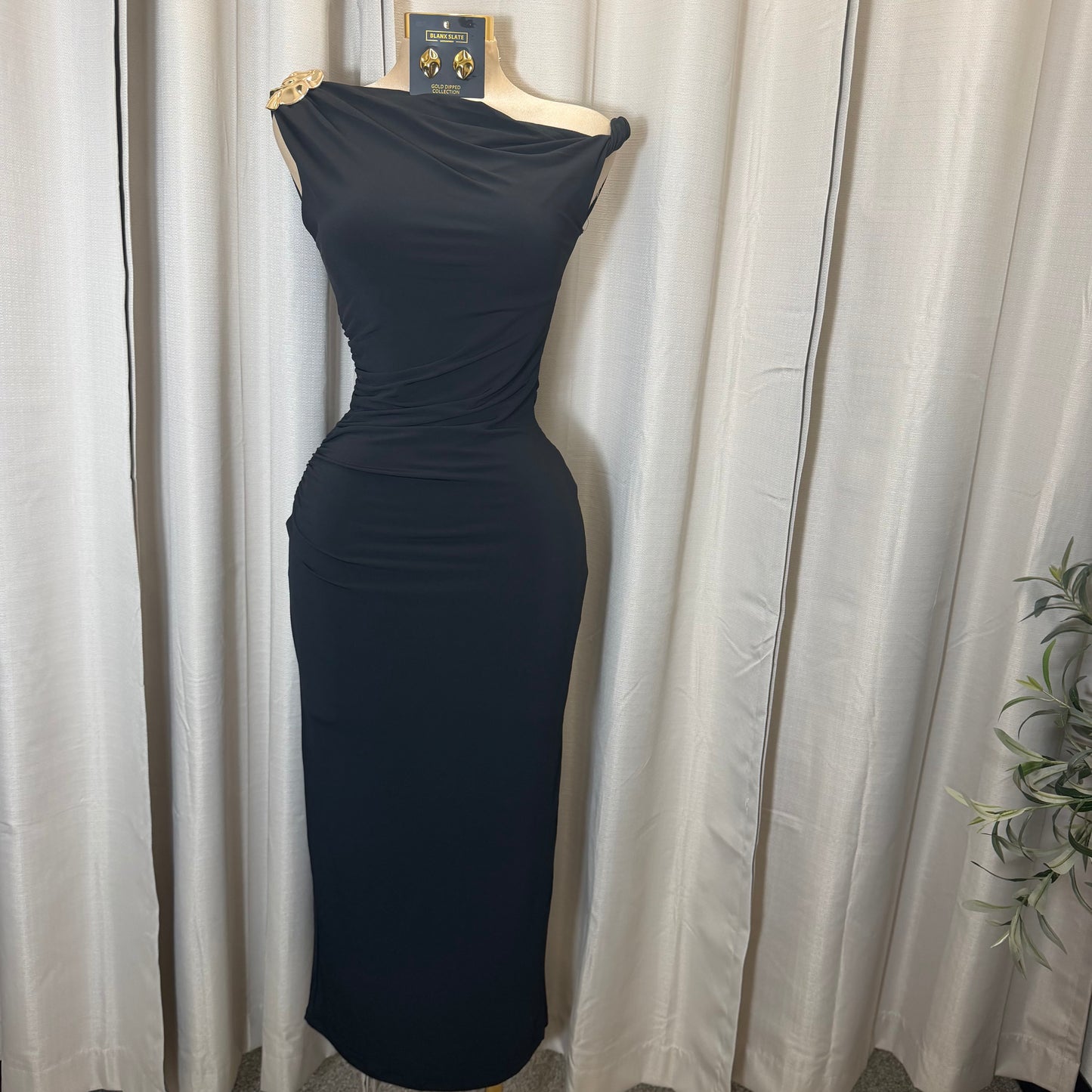 Asymmetric shoulder Gold Detail-Black