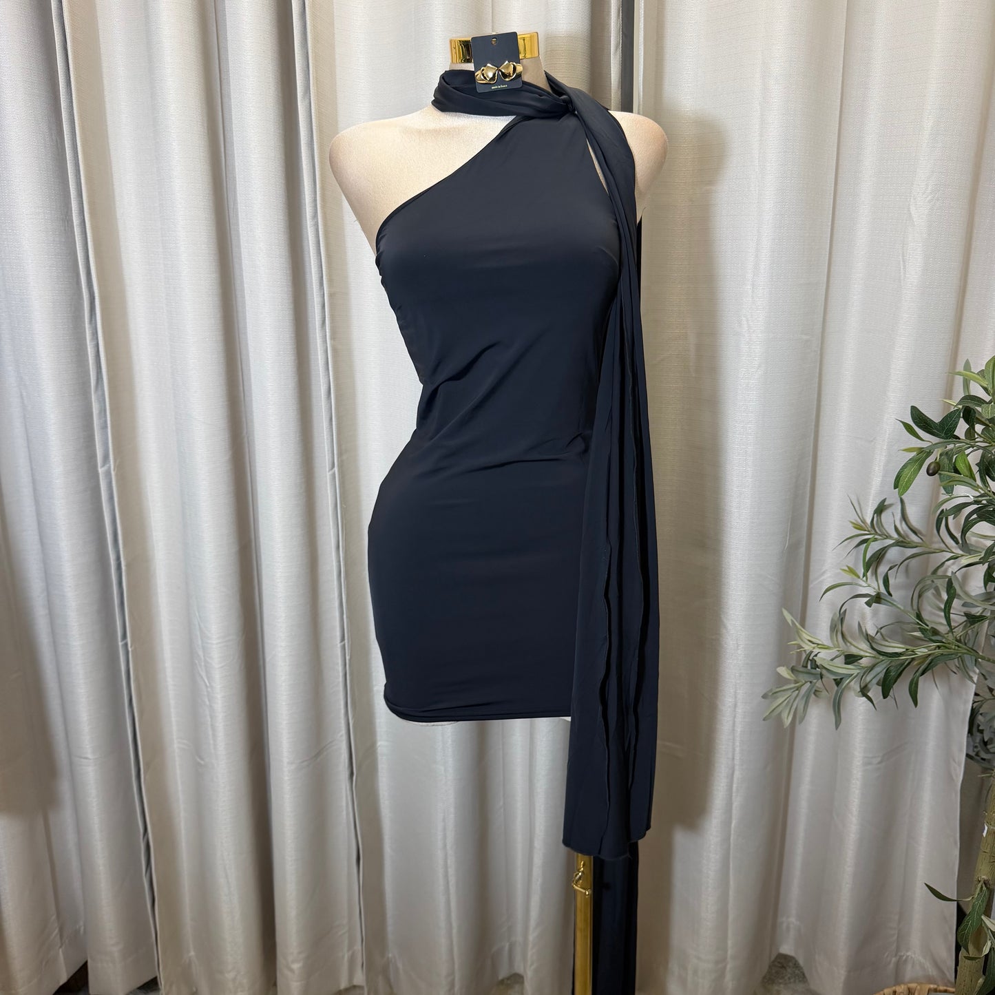 Thin Soft knit with scarf Dress-Black