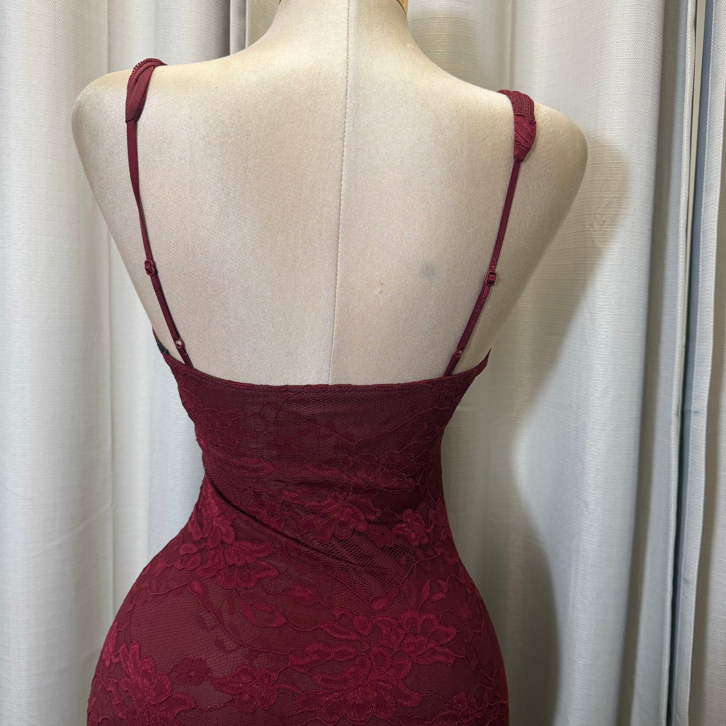 Floral lace Ruffle slit maxi Dress-Burgundy