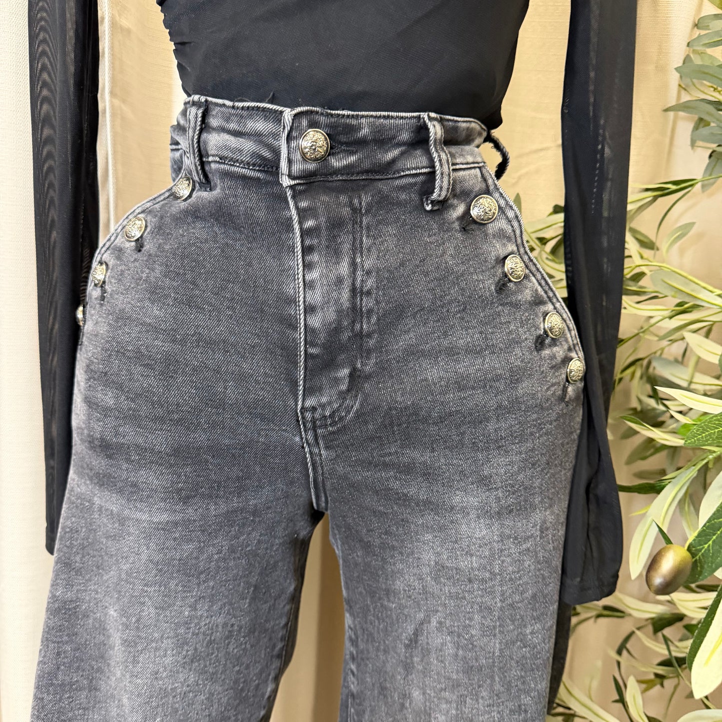 High Waisted Jeans Button On the Side-Black/Grey