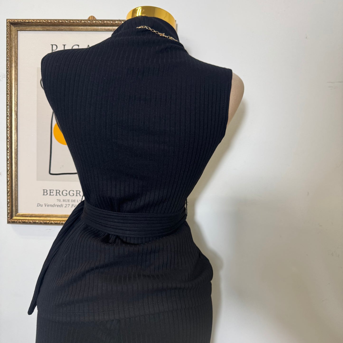 Sleeveless Mock neck with Belt rib knit Top and Wide Rib Knit pants-Black