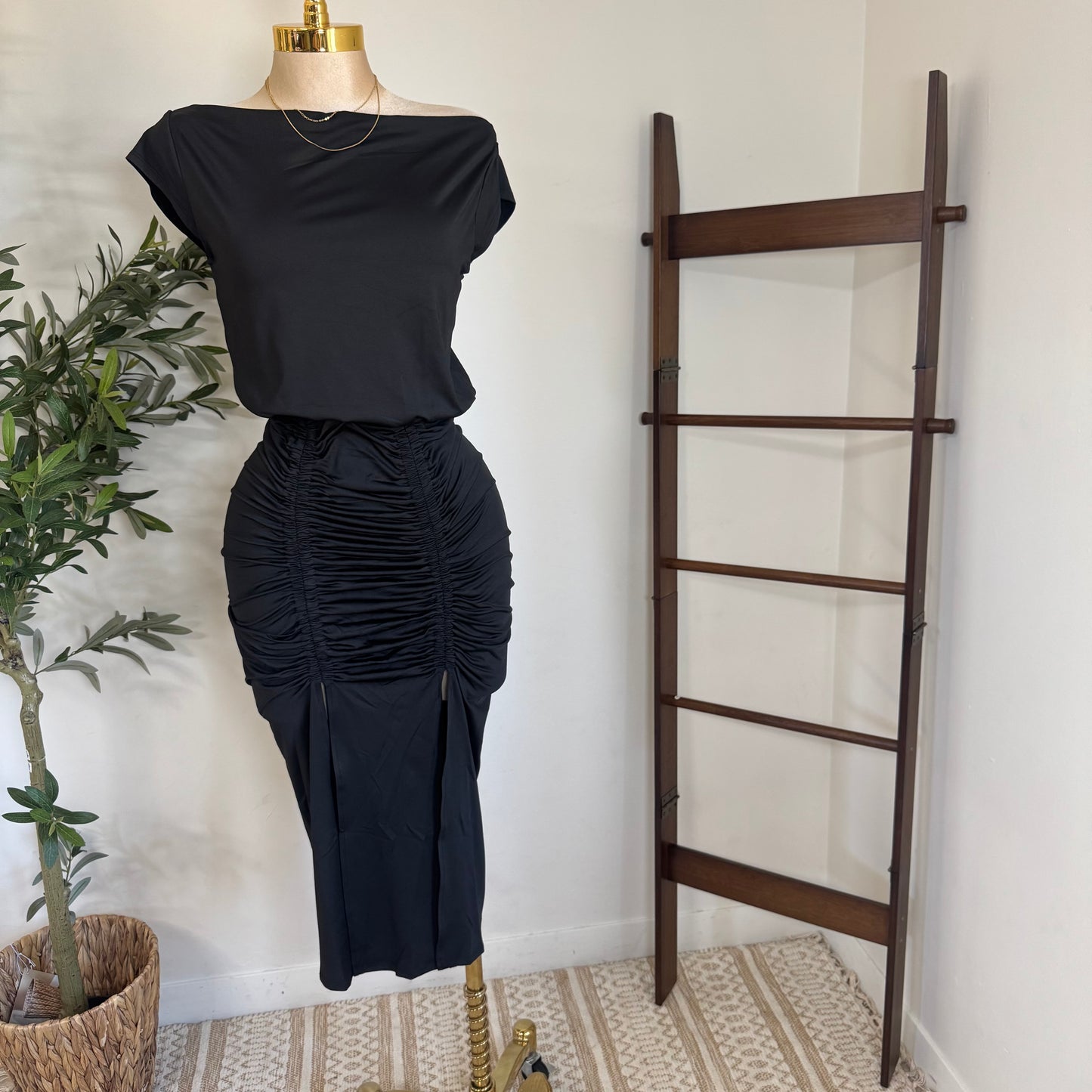 Ruched Elegance Draped Midi Dress-Black