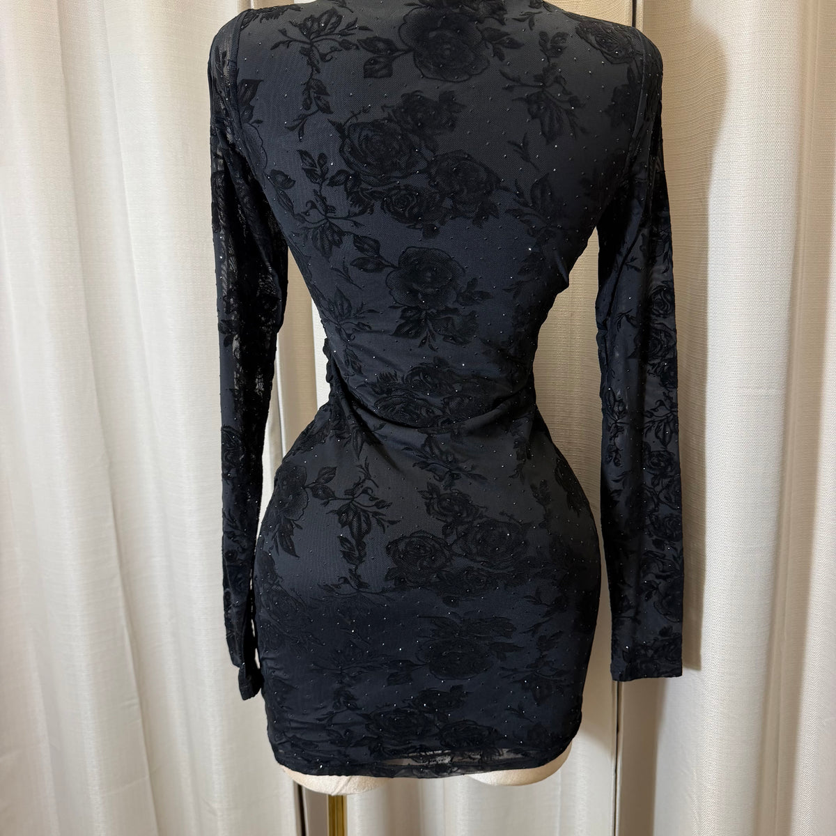 Flocking Mesh Long Sleeve Dress-black