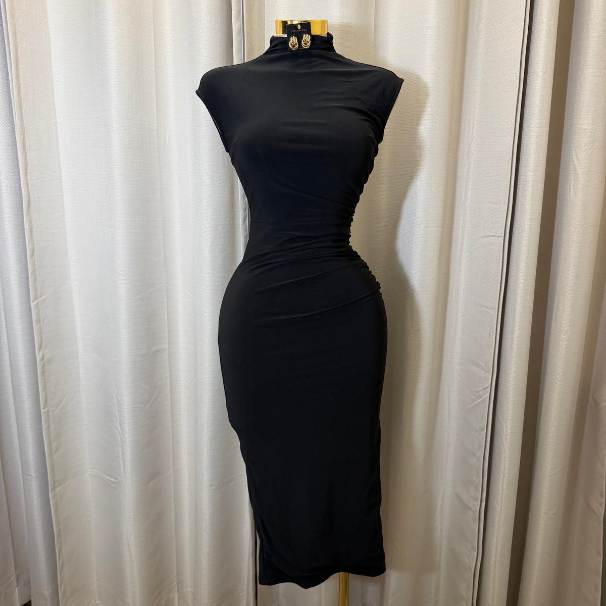 Solid Shirring Midi Dress-Black