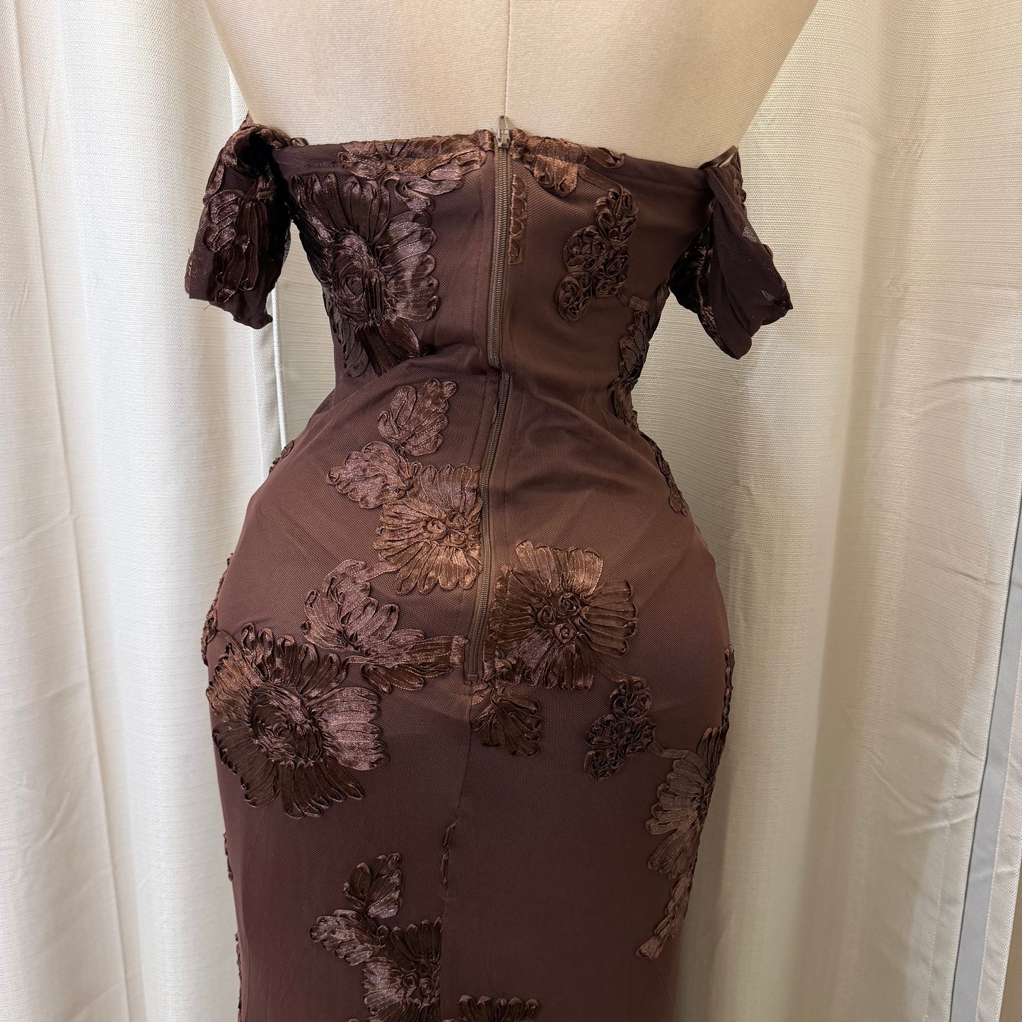 Elegant Floral Appliqué Off shoulder mermaid Maxi Dress-Brown