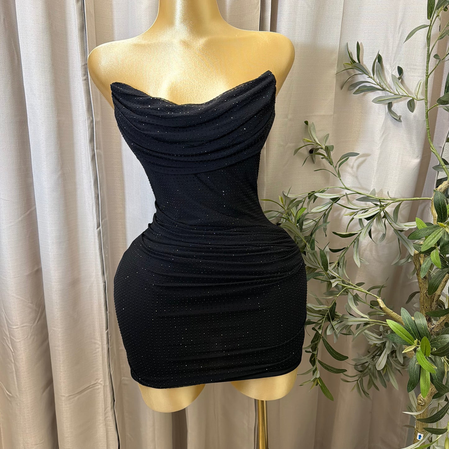 PERFORATED RUCHED STRAPLESS MINI DRESS-Black