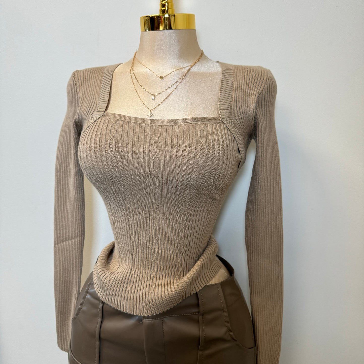 Lipa Sweater-Tan