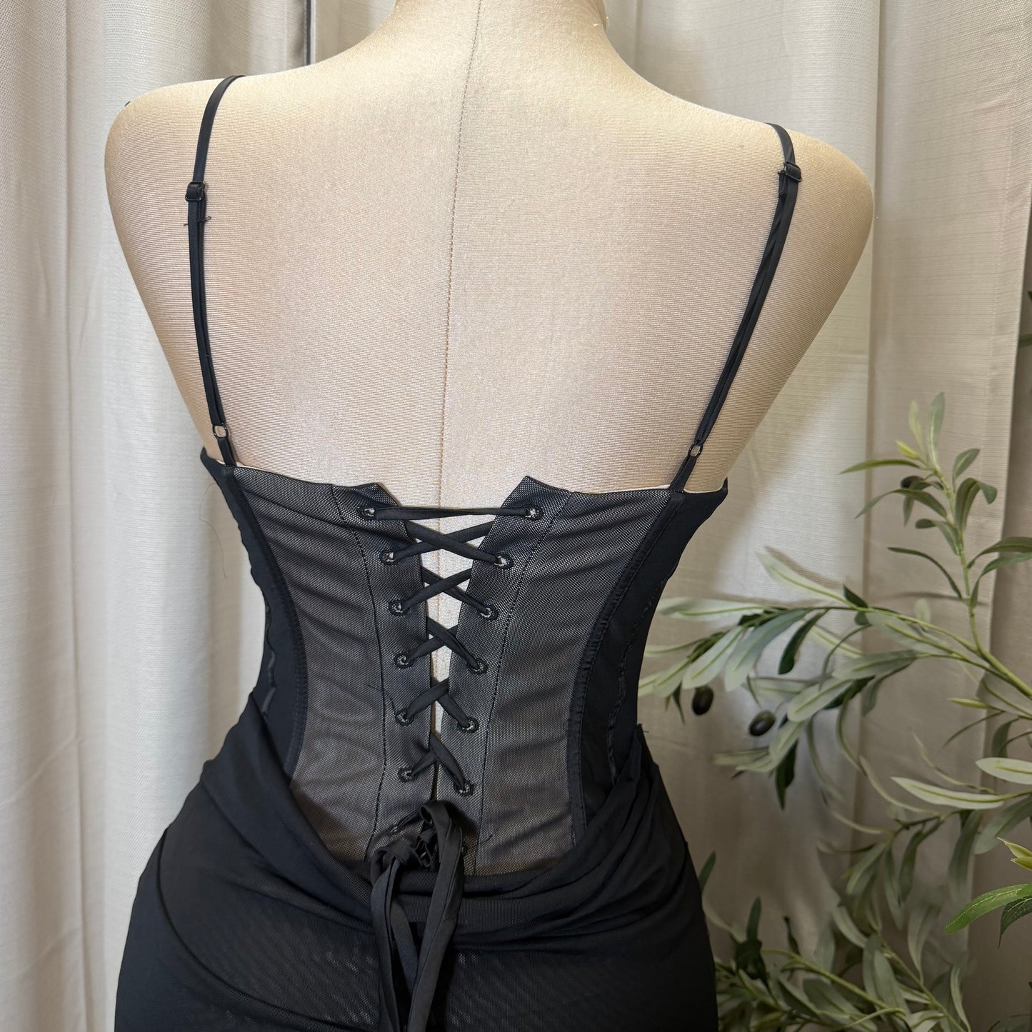 LACE-UP BACK DETAIL CORSET MIDI DRESS-black