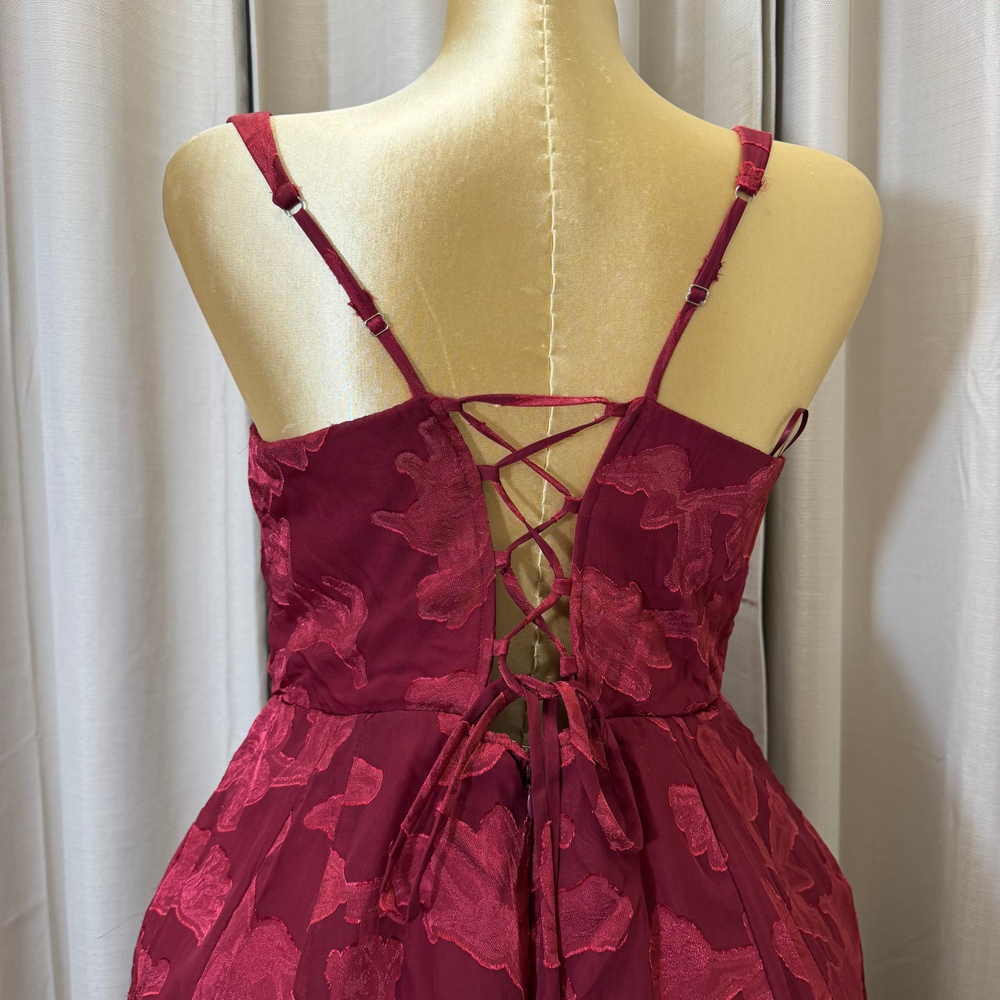 PL- Mia Floral Jacquard Fit And Midi Dress with pockets -Burgundy