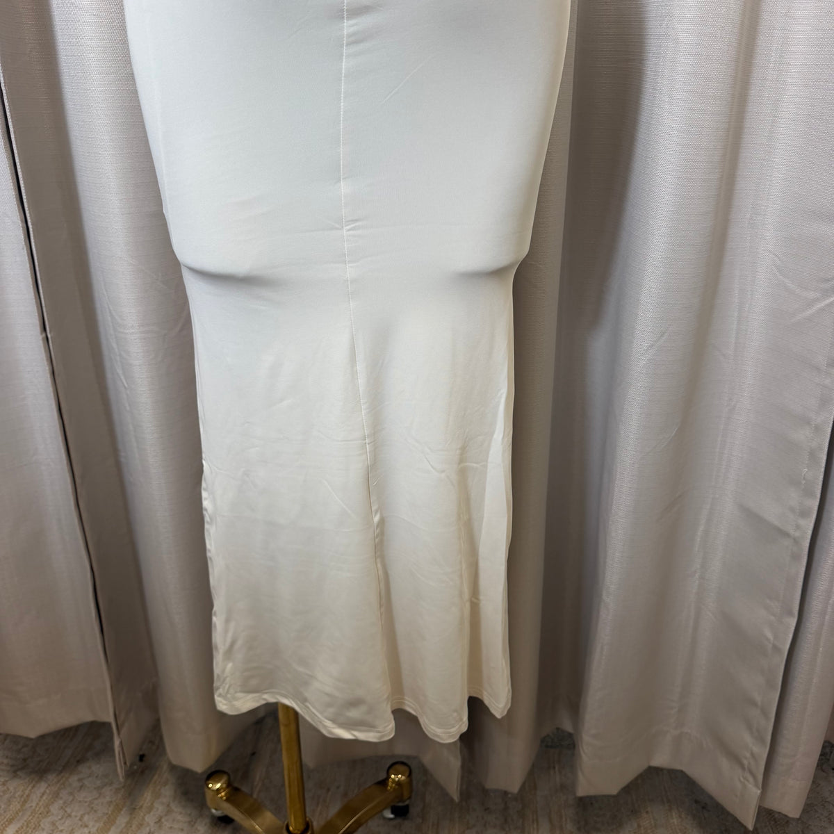 HALTER TWIST FRONT DRAPED MAXI DRESS-Cream/White