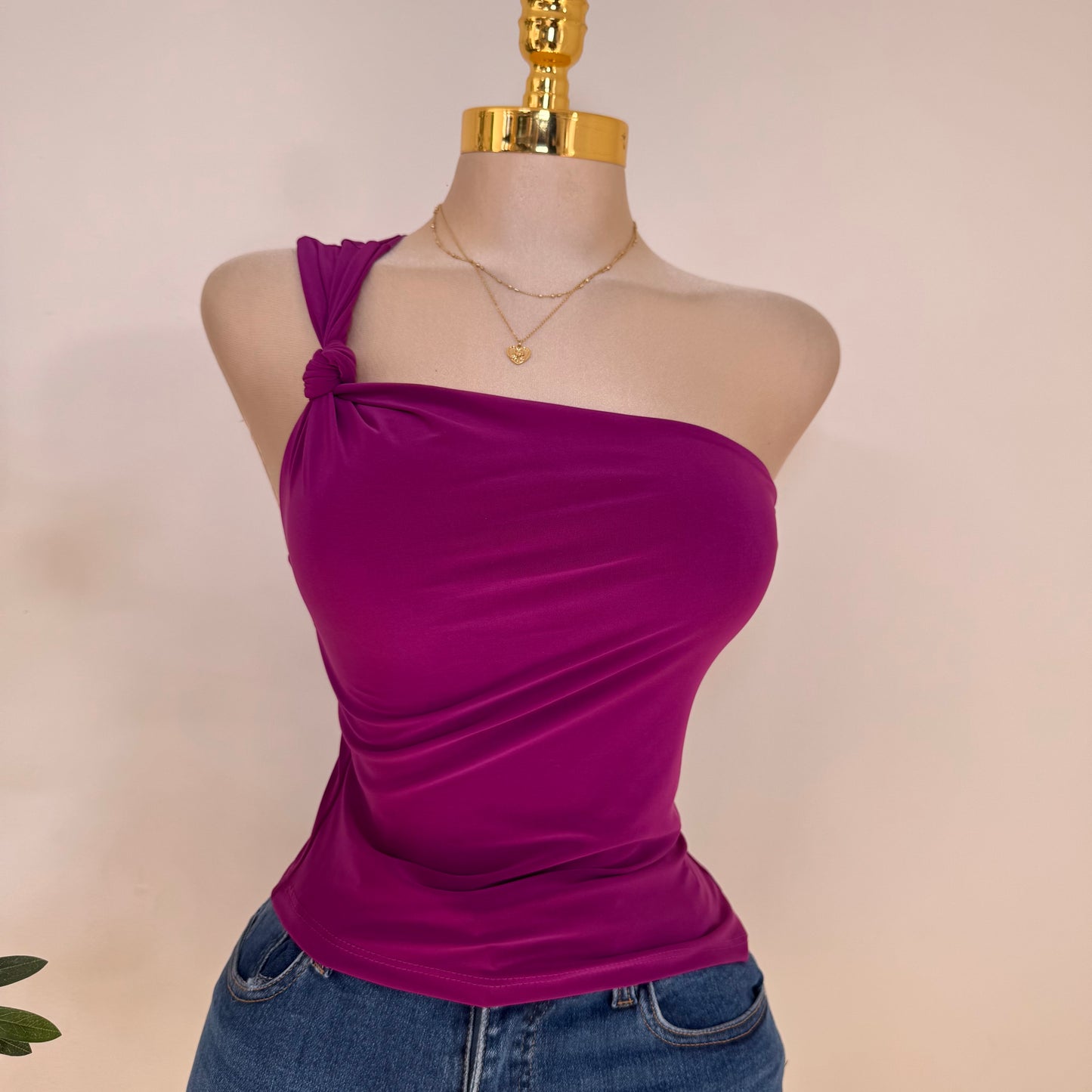 One shoulder knotted Asymmetrical Top-Magneta