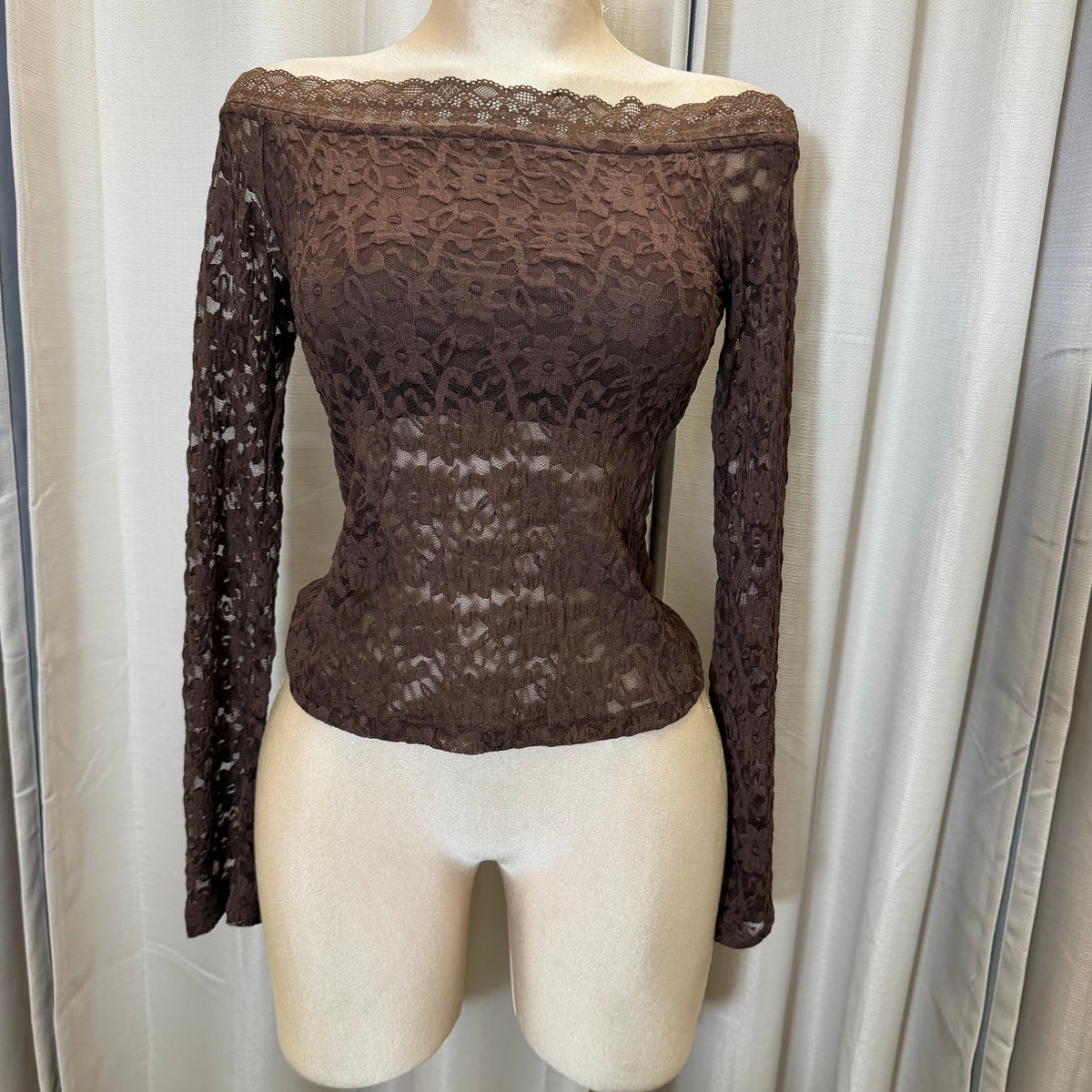 Off Shoulder lace Detail Top-Brown