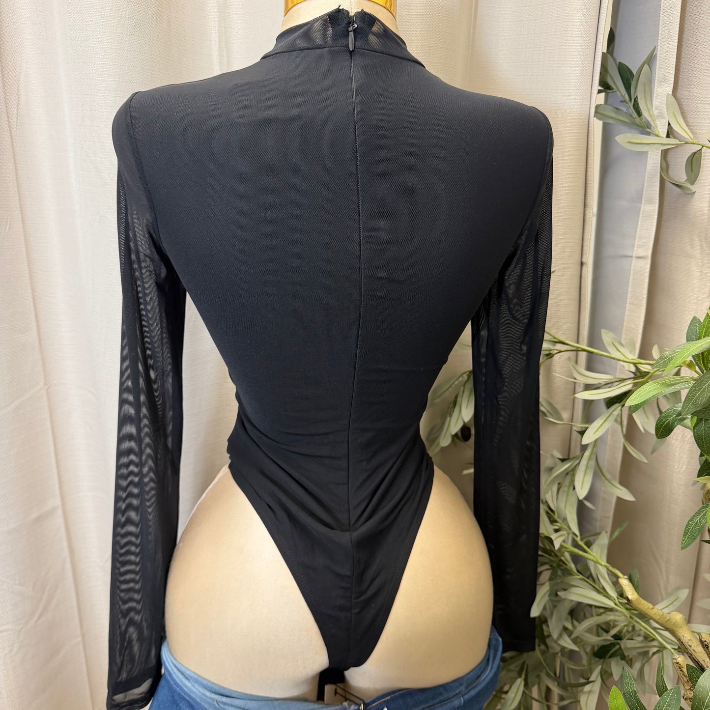 LONG SLEEVE MOCK NECK BODYSUIT- Black
