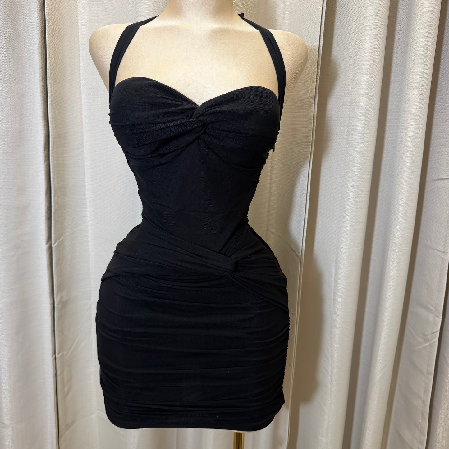 SWEETHEART TWIST NECKLINE MESH MINI DRESS-Black