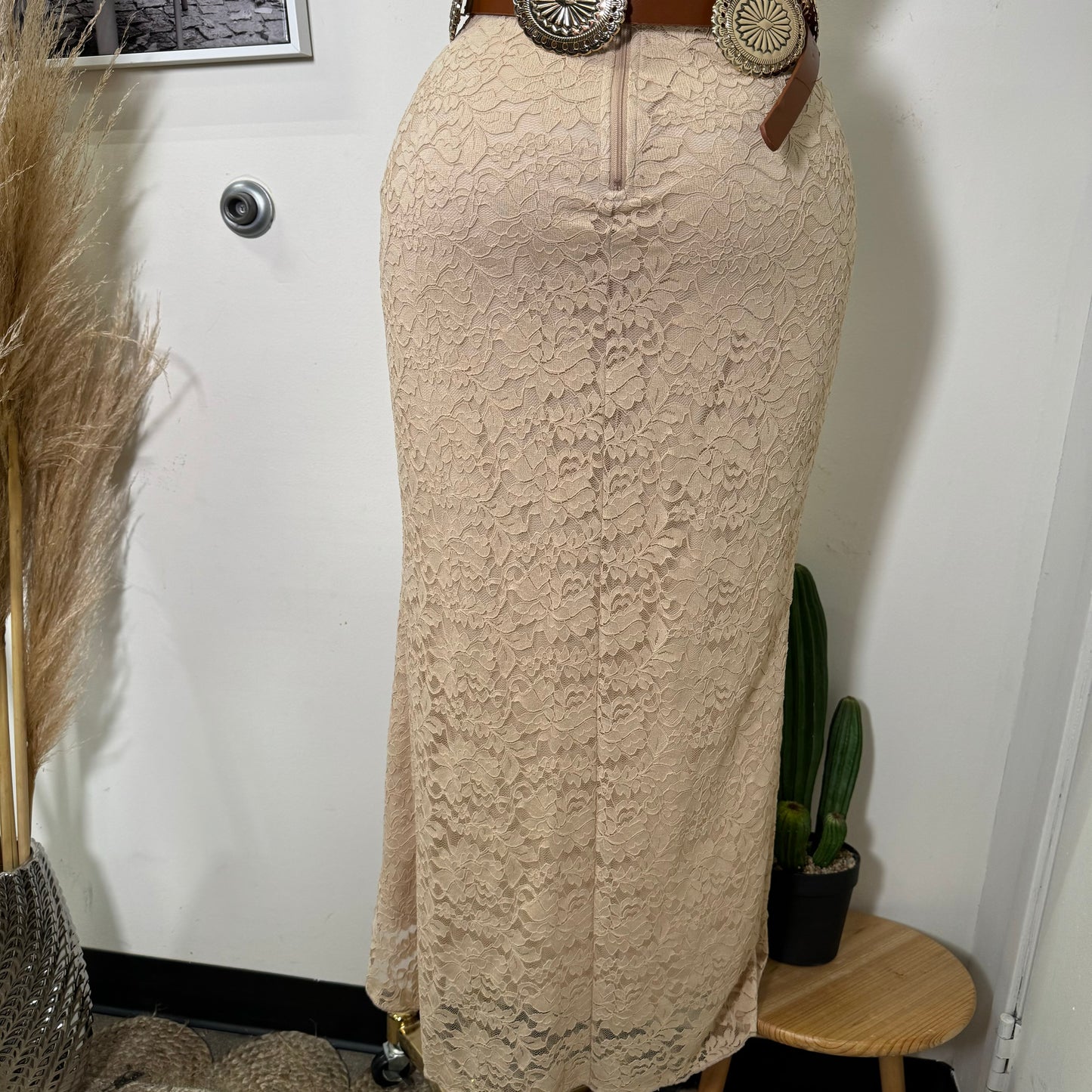Corazón Mágico Lace Dress-Beige