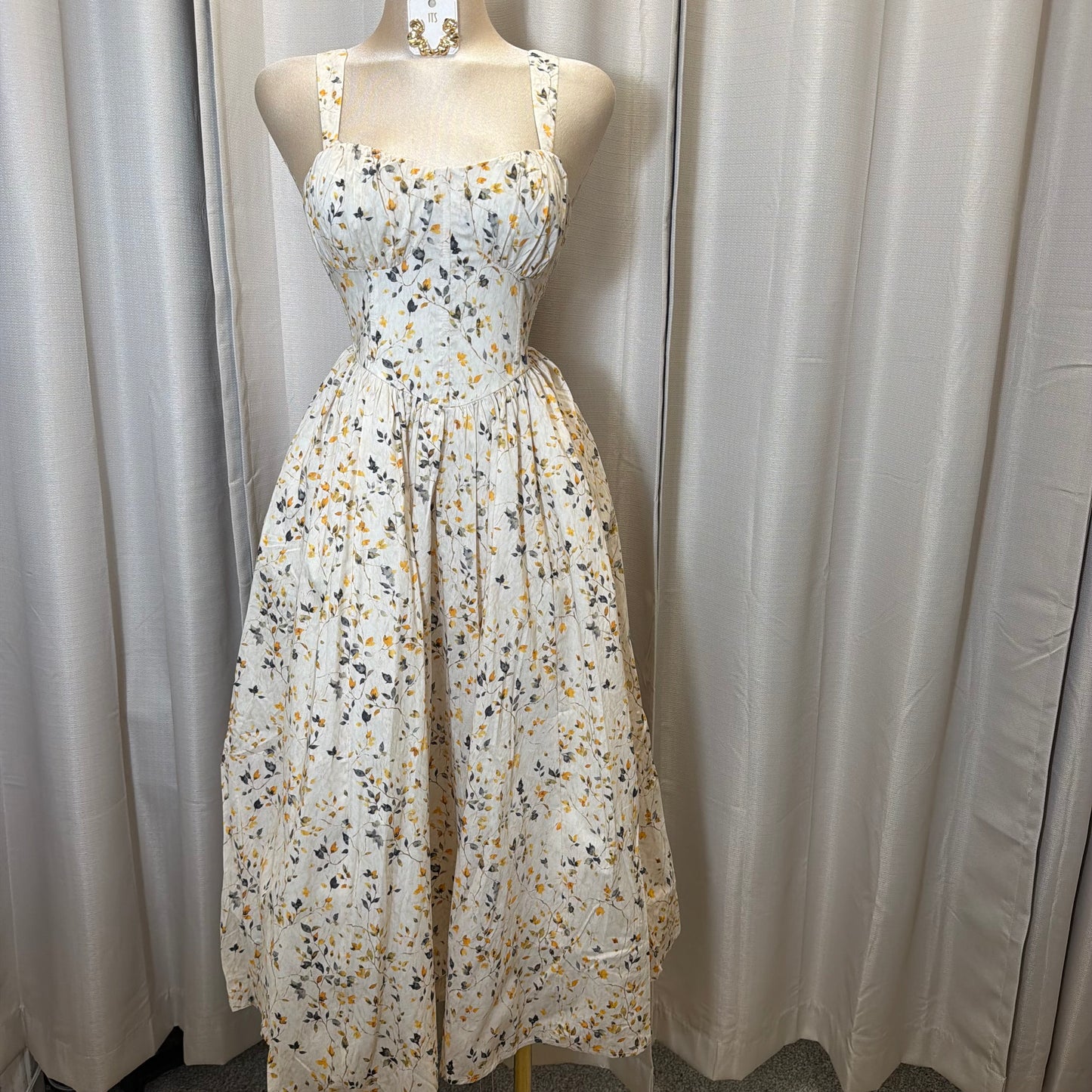 Daisy Floral Sweetheart fit and Flare Midi Dress-Yellow