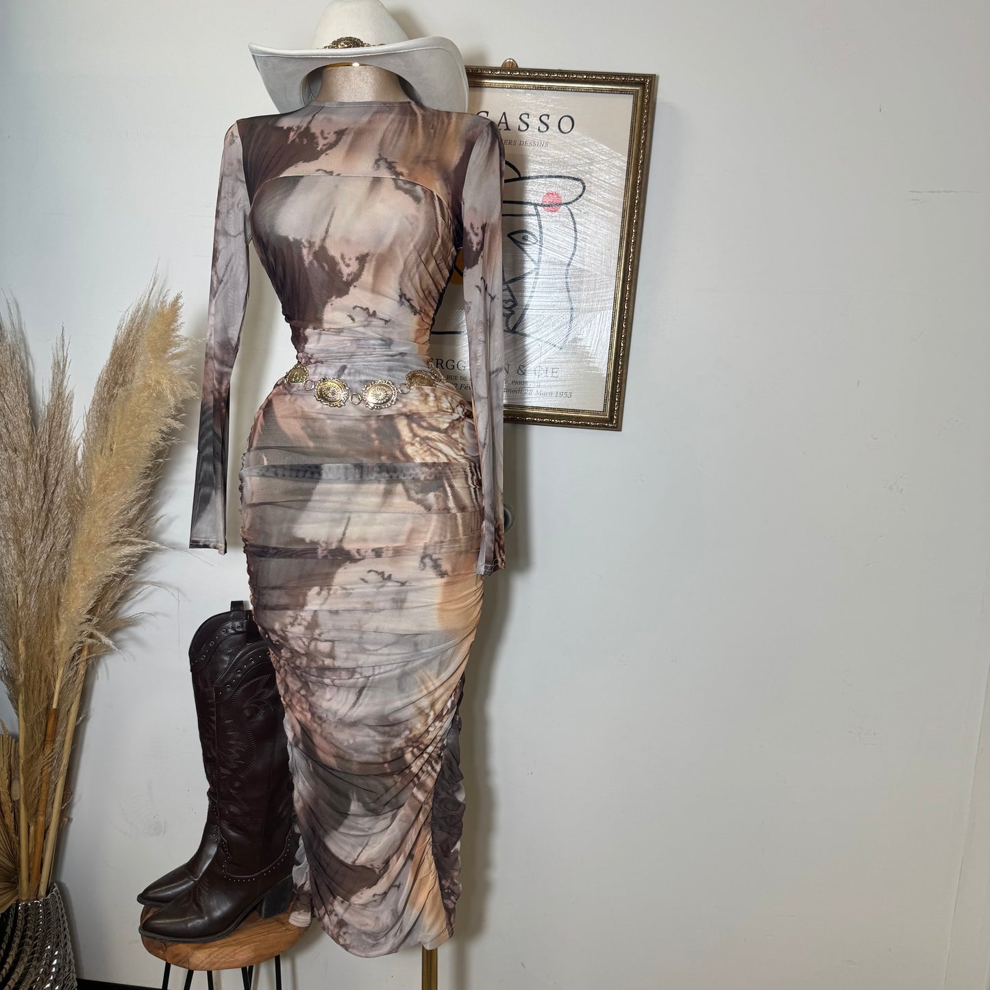 Round Neck Long Sleeve Ruching Midi Dress-Brown Marble