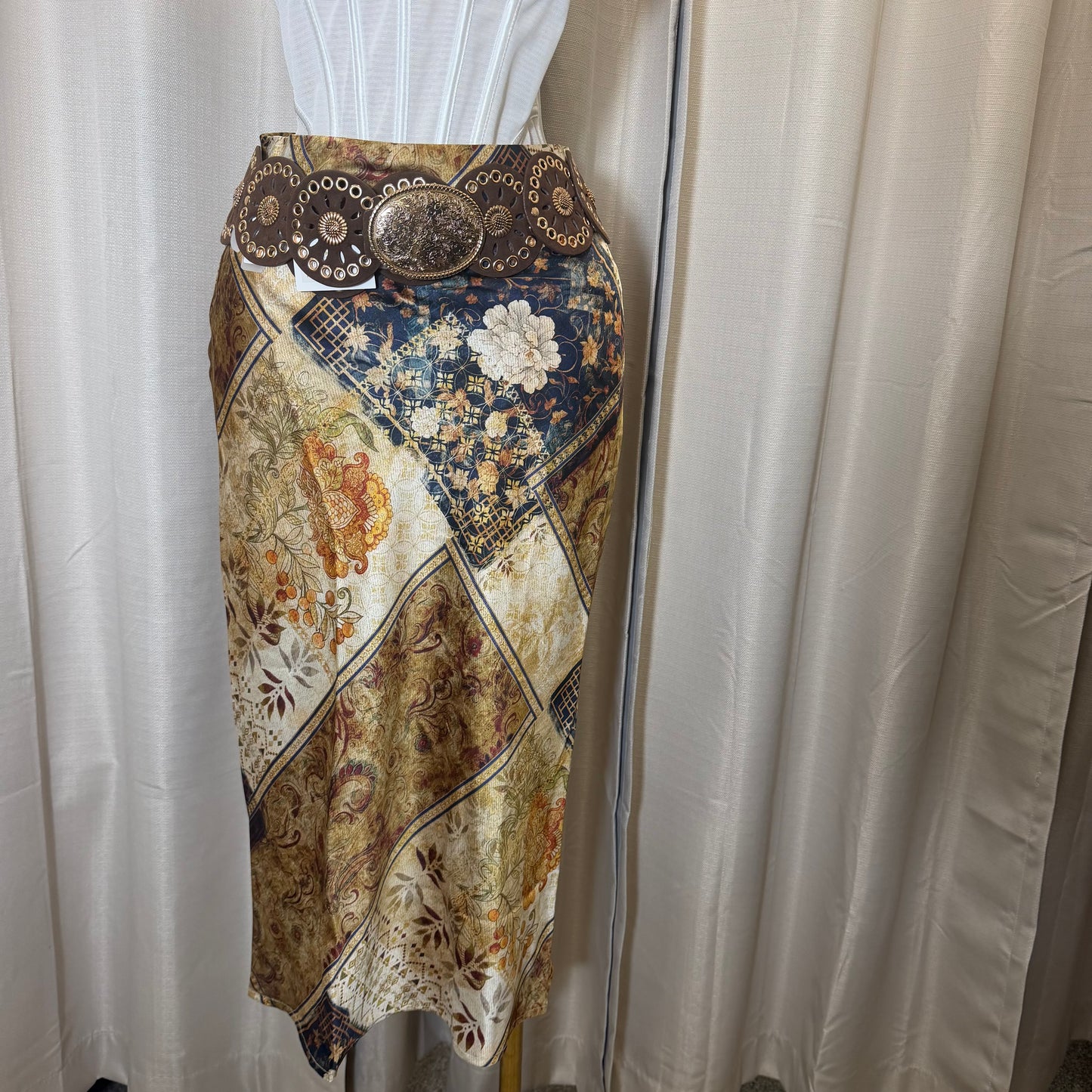Satin print fitted skirt-Brown Multi