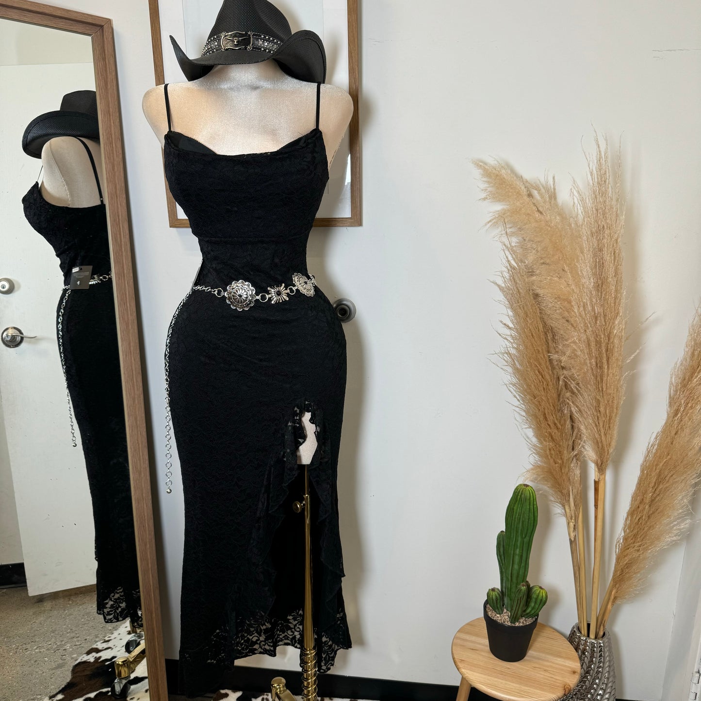 Corazón Mágico Lace Dress-Black