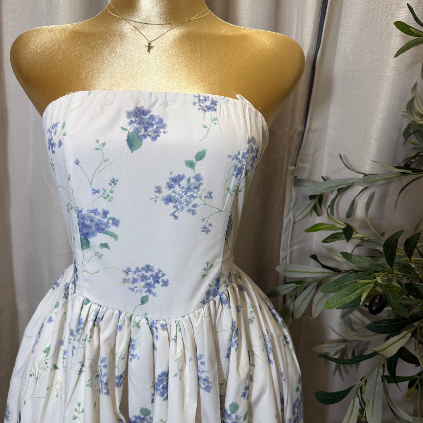 Strapless Floral Midi Dress-White/Blue