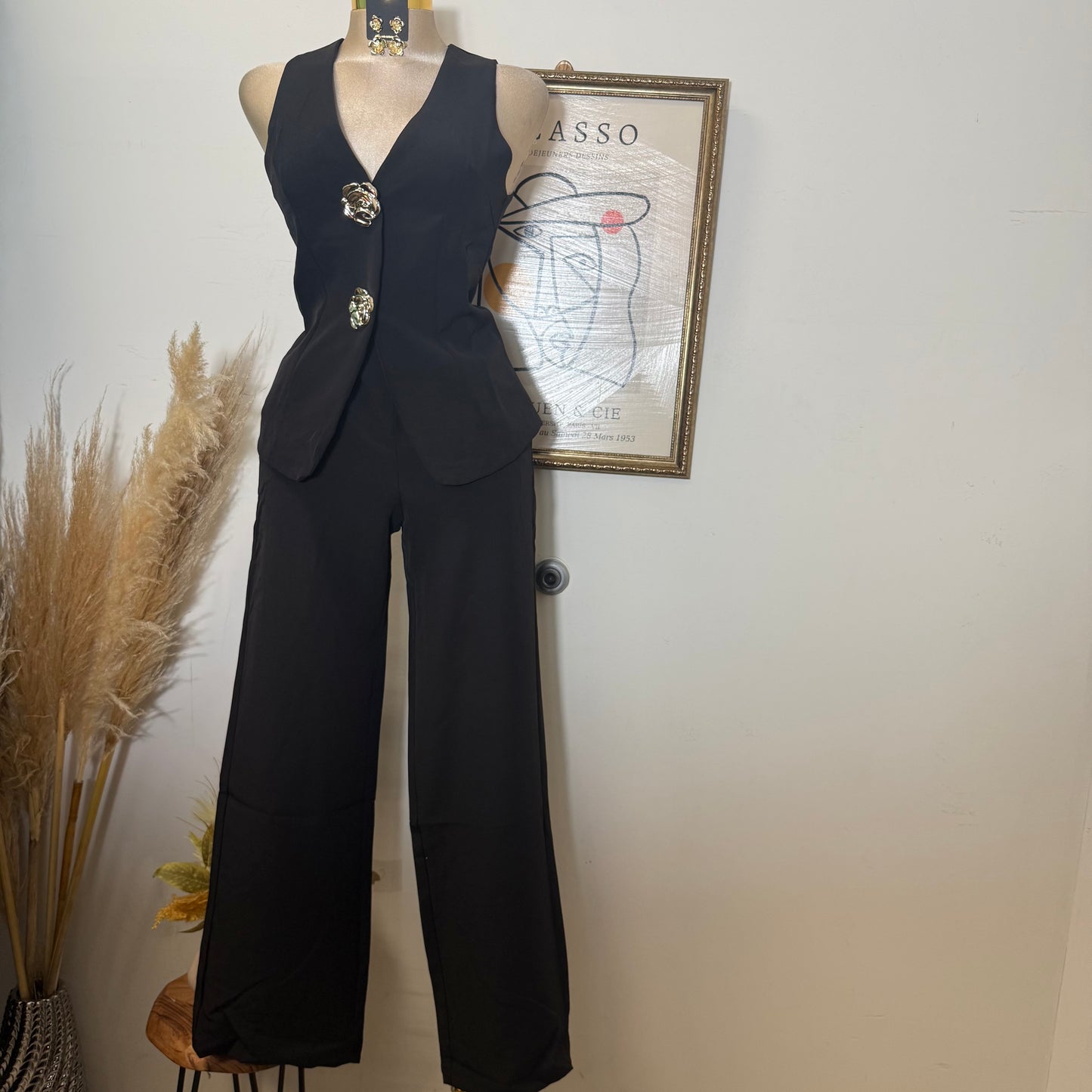 V Neck Top And Casual Pant Set-Black