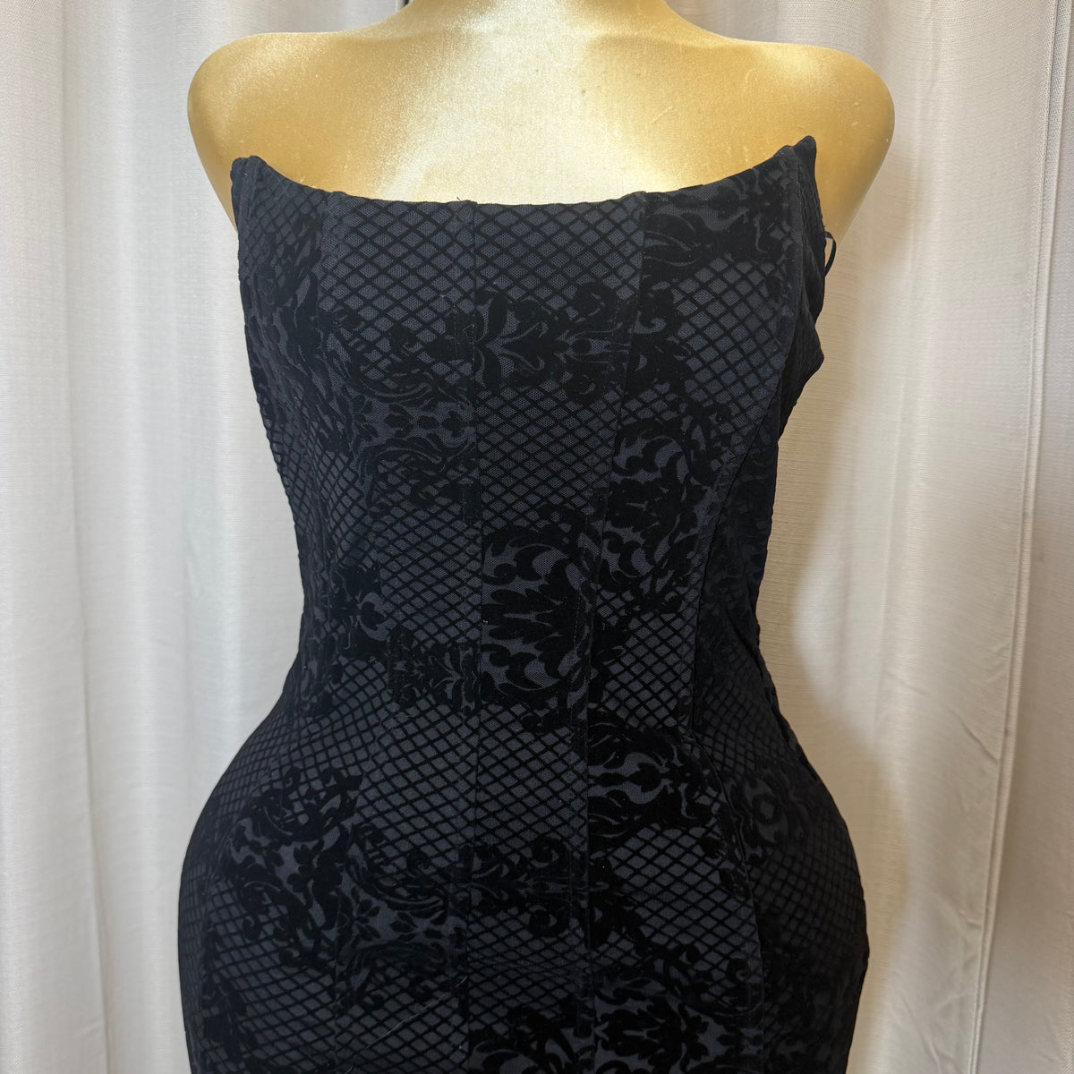 PL-Sleeves Maxi Dress Flocked-Black