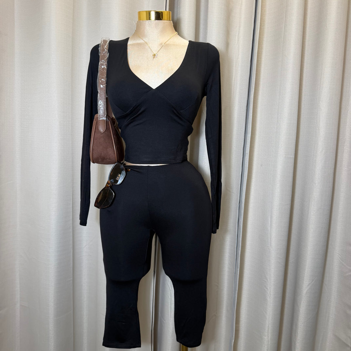 Deep Vneck Long Sleeve Crop Top with Seamed Bust Detail-Black