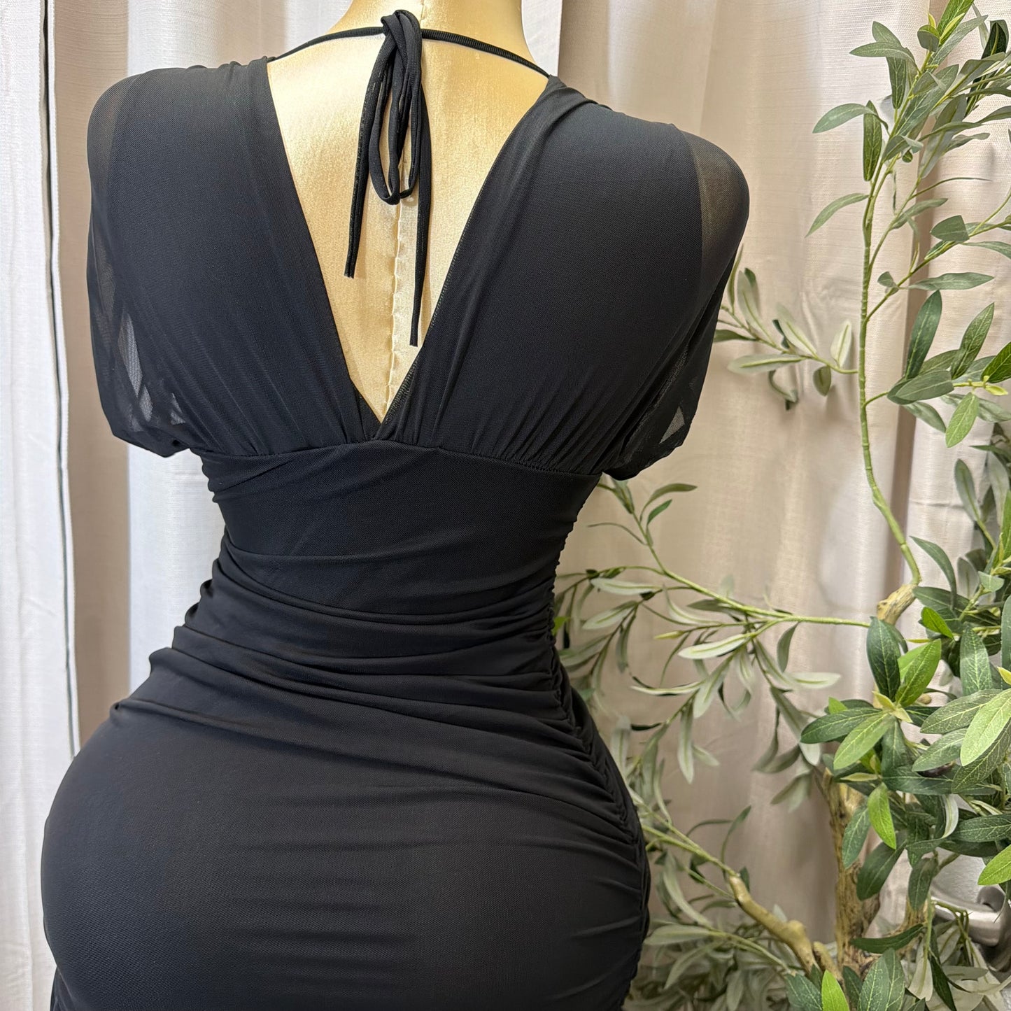 V Neck Mesh Maxi Dress-Black