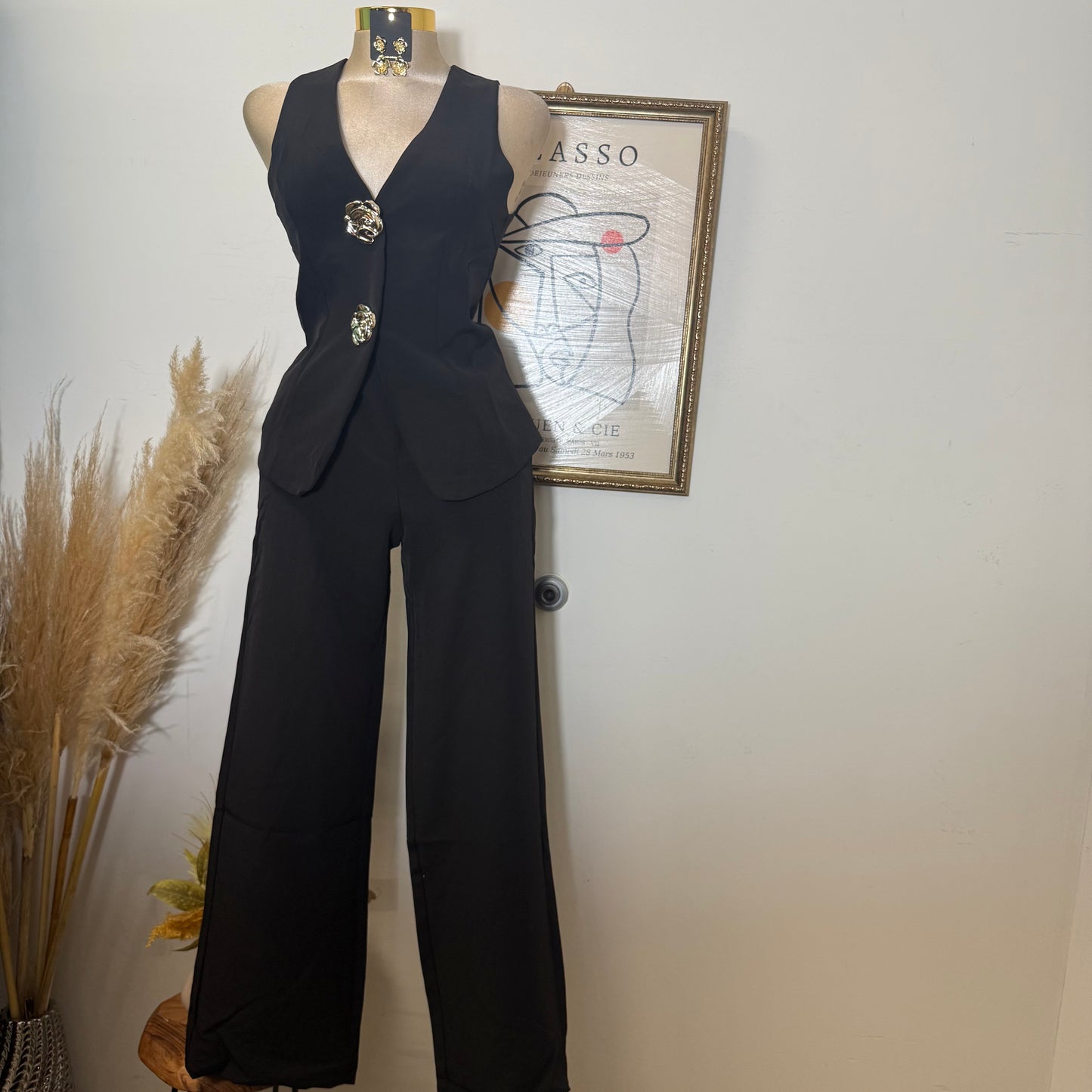 V Neck Top And Casual Pant Set-Black