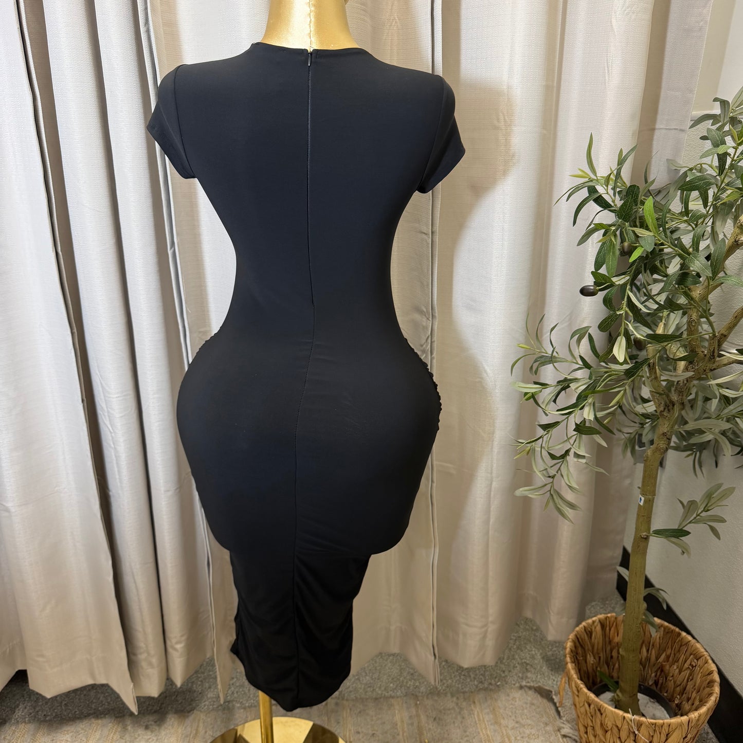 Short Sleeve Midi Dress-Black