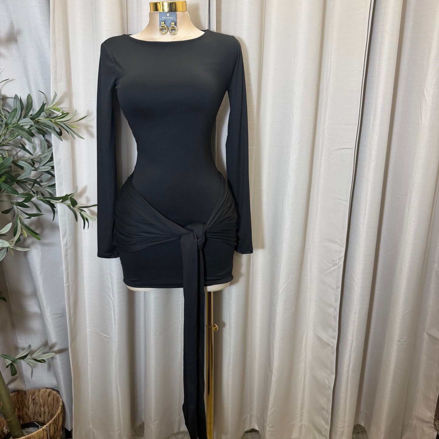 Long sleeve Dress with front Detail-Black