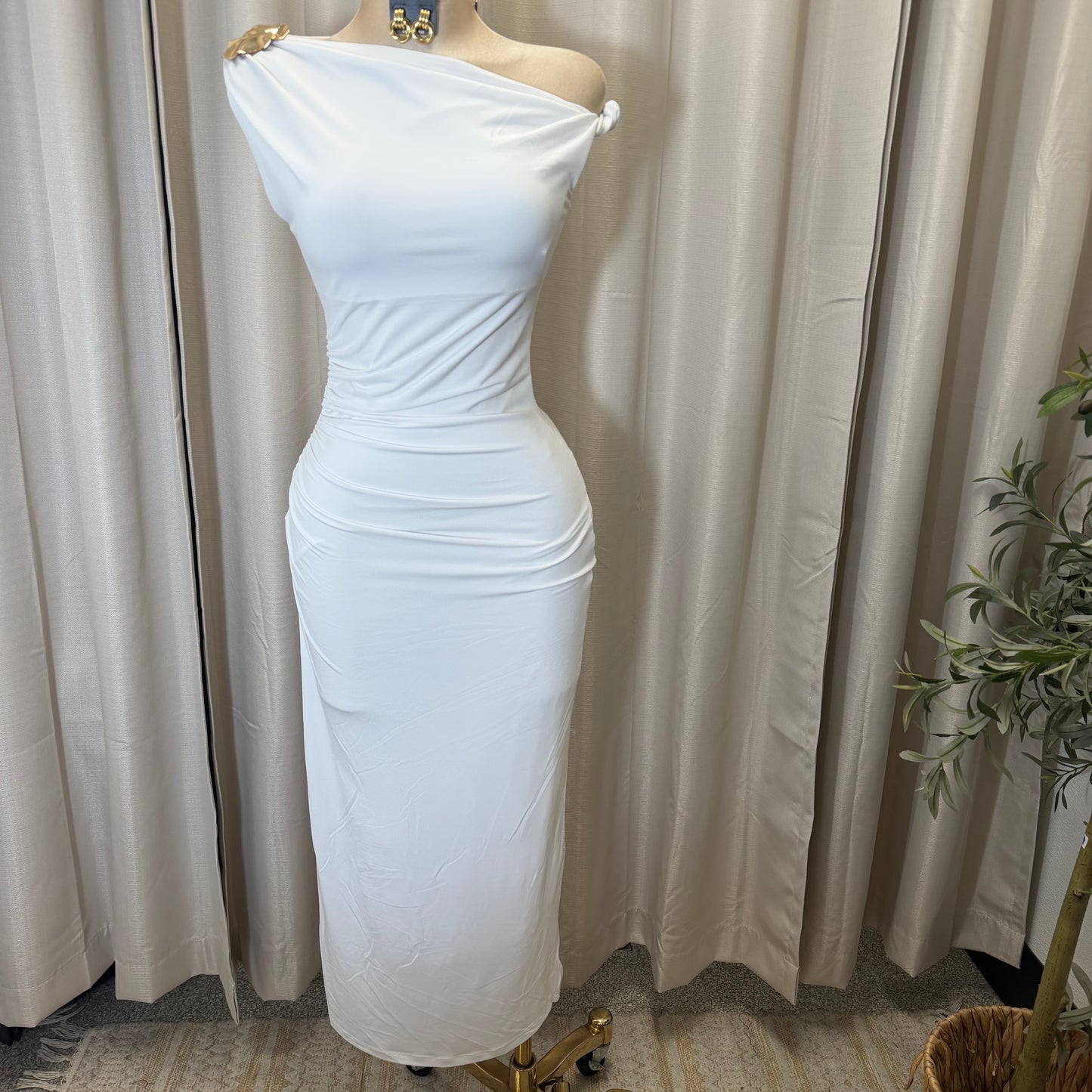 Asymmetric shoulder Gold Detail-White