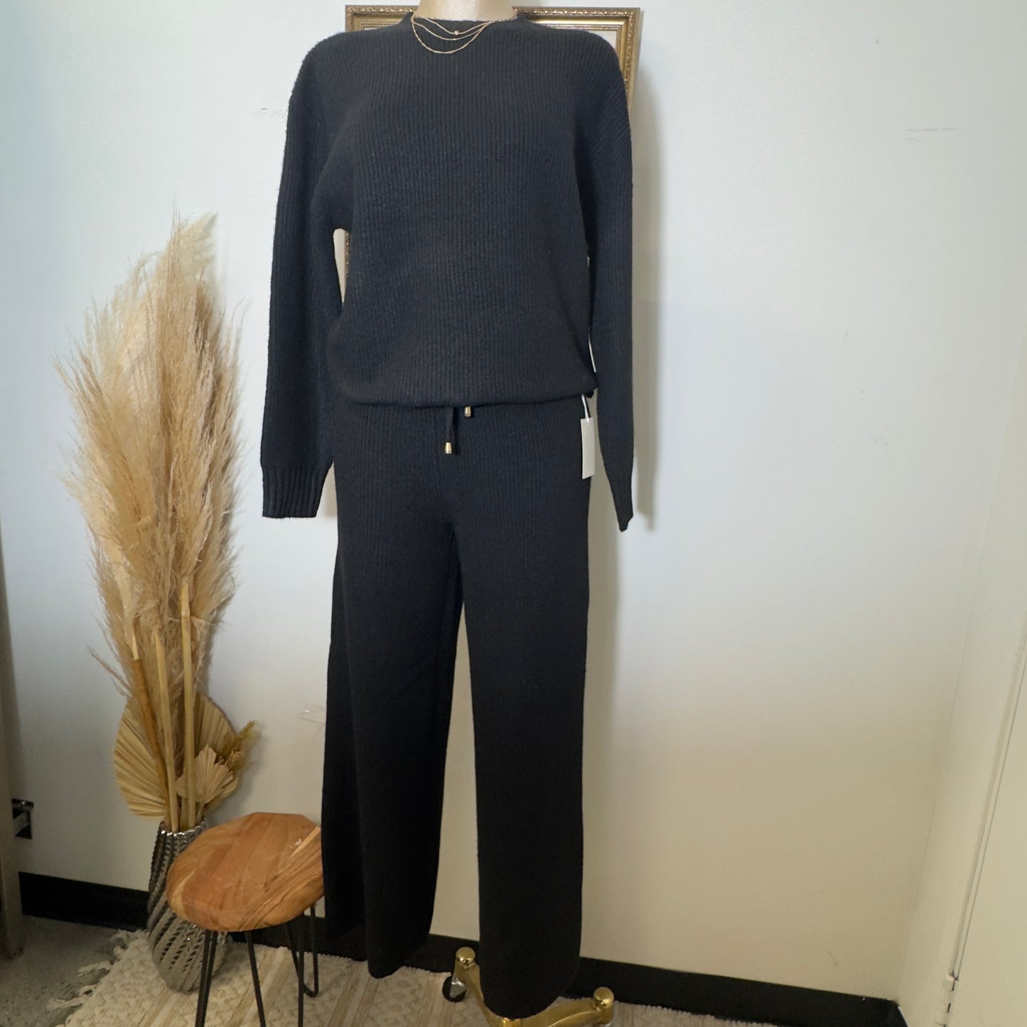 Crew Neck Pullover sweater and Pants Set-Black