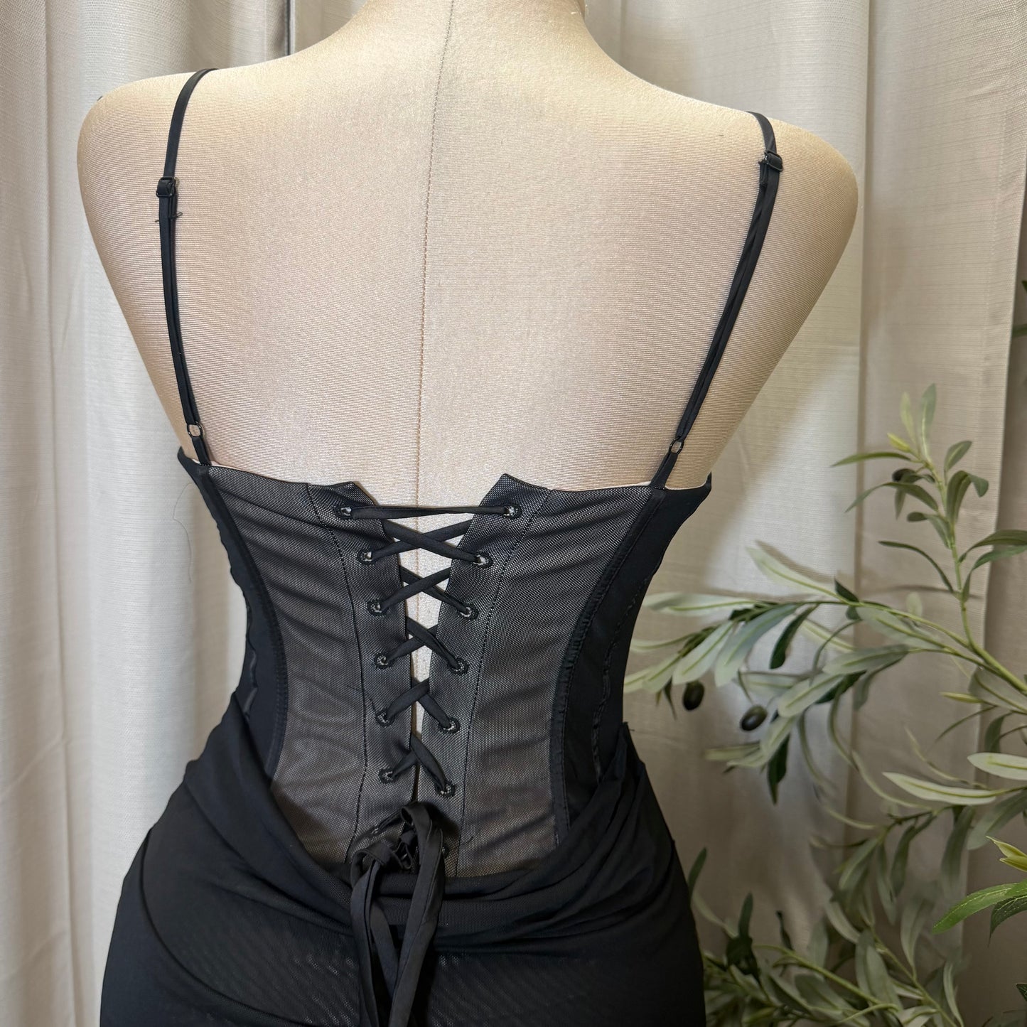 LACE-UP BACK DETAIL CORSET MIDI DRESS-black