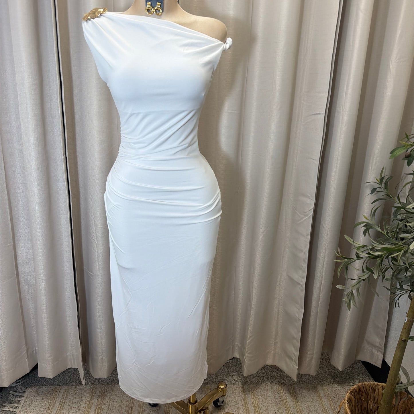 Asymmetric shoulder Gold Detail-White