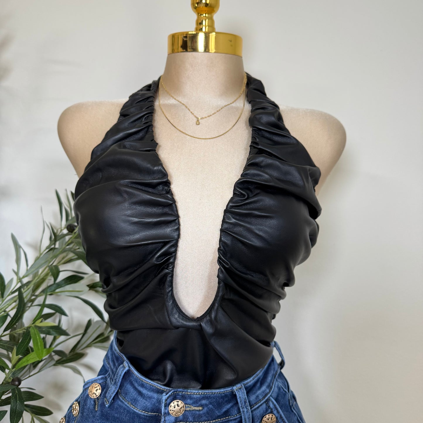 Halter Wire Inset Ruching Top-Black
