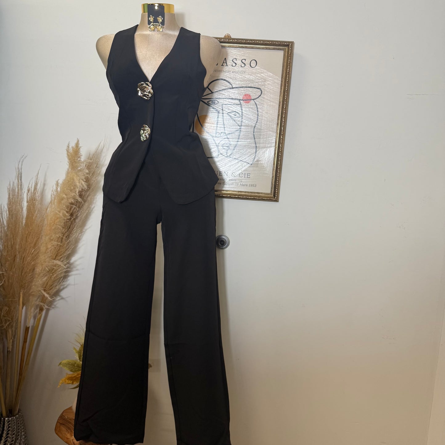 V Neck Top And Casual Pant Set-Black
