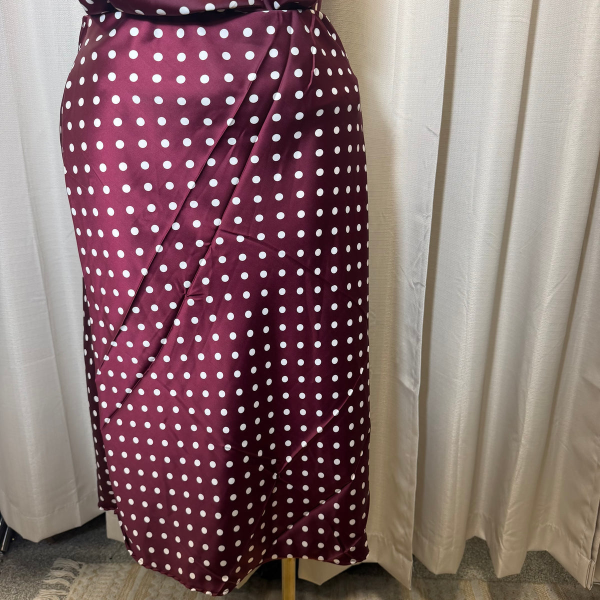 PL-Satin Midi Skirt Polka Dot Top-Burgundy/White