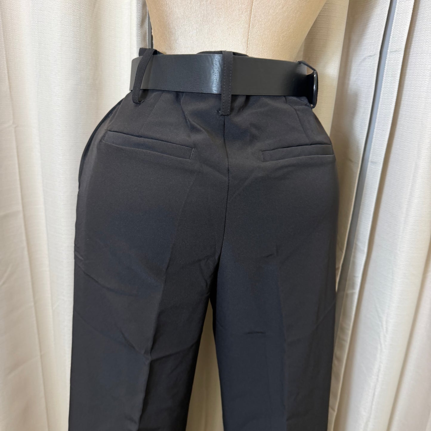 High waisted Pleated Wide leg Trousers-Black
